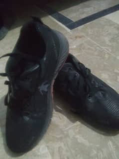 Taiwan Shoes in Good Condition