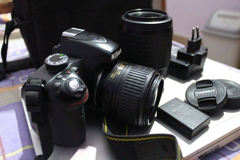 NIKON CAMERA 4