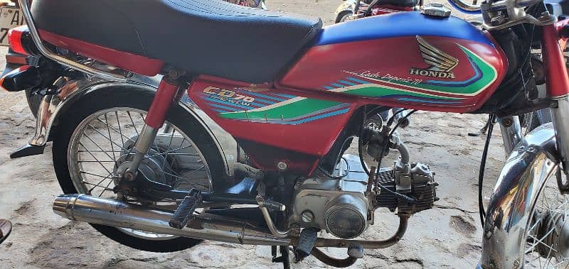 Honda CD 70cc Model 2016/2017 Red Colour Khanewal Number 1