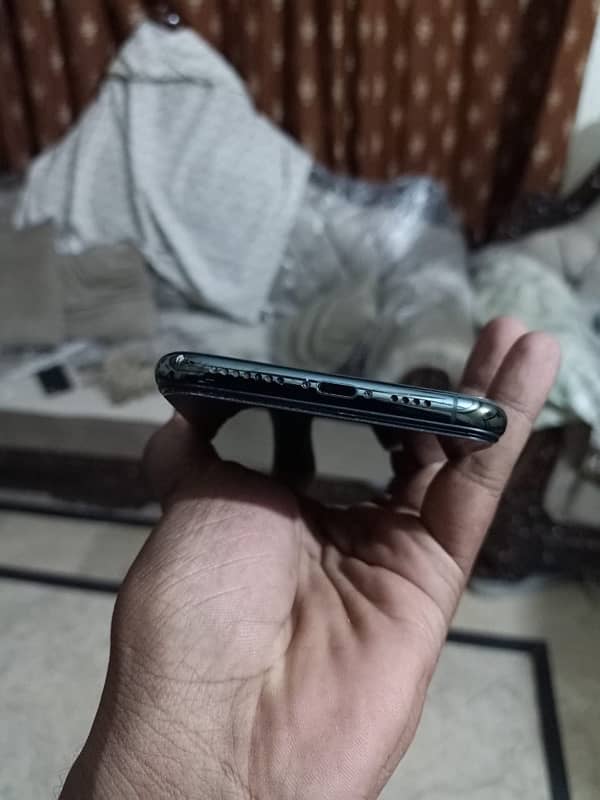 Iphone 11 pro max 512gb Factory Unlock Read add complete. . !!! 3