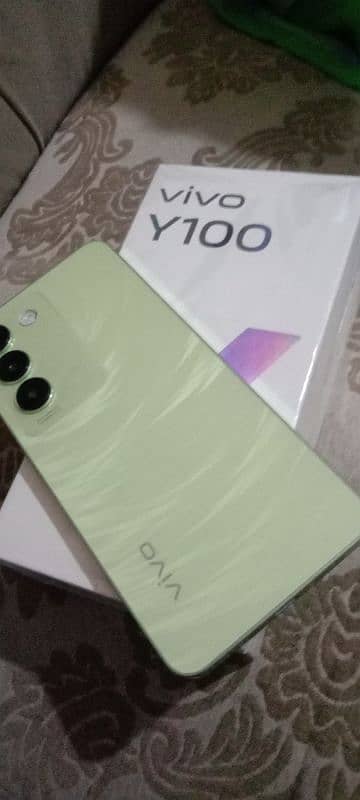 VIVO Y100 8+8/256 GB ONLY 1 DAY USE BOX PACKED, 4