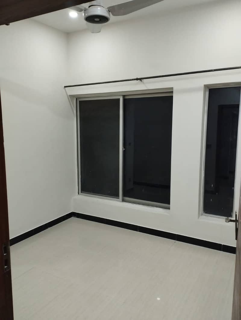 Upper Portion for Rent in E-11/1 MPCHS Islamabad 13