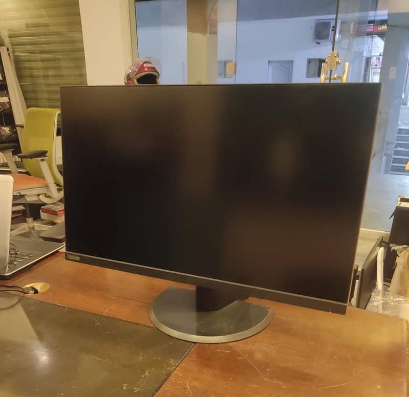 Lenovo 24" inch Bezelless LED Monitor with 2K Resolution for Sale 10