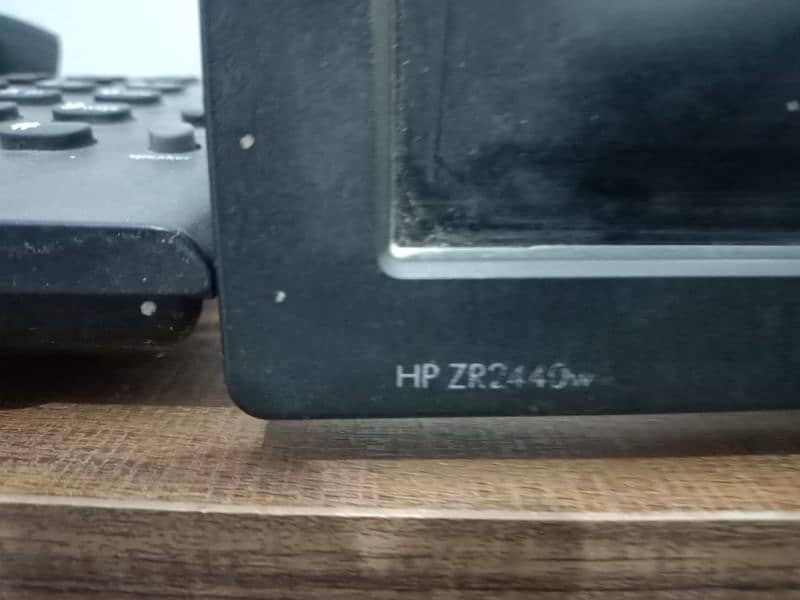 Hp zr2440w(24 inch ) 1