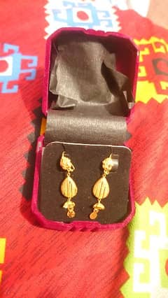 GOLD EARRINGS