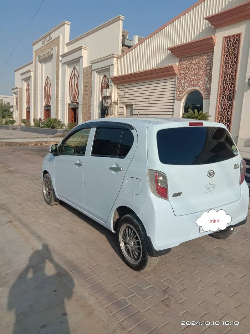 Daihatsu Mira 2012 3