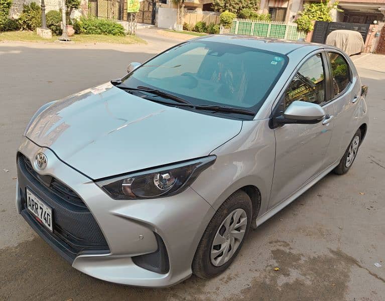 Toyota Yaris 2020/2024 push start keyless full option 2