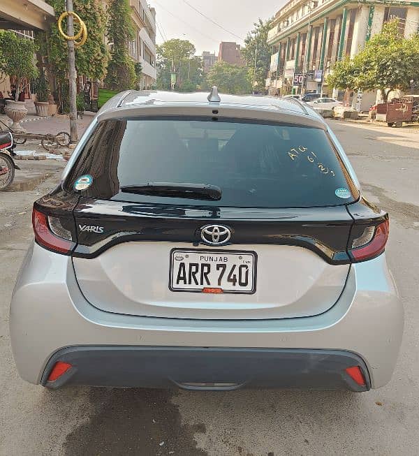 Toyota Yaris 2020/2024 push start keyless full option 3