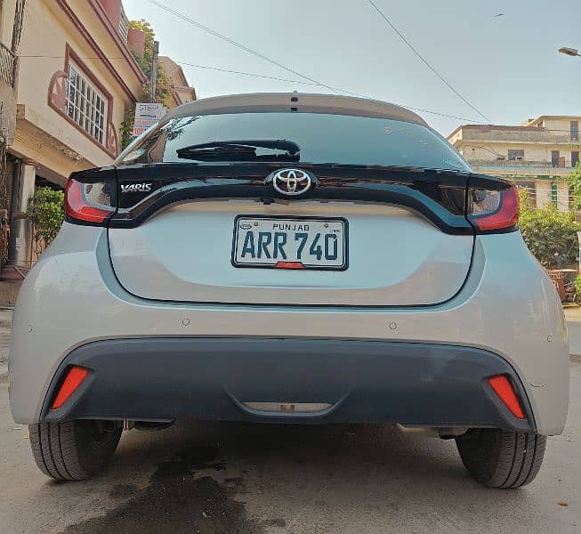 Toyota Yaris 2020/2024 push start keyless full option 13