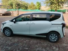 Toyota Sienta 2016 G