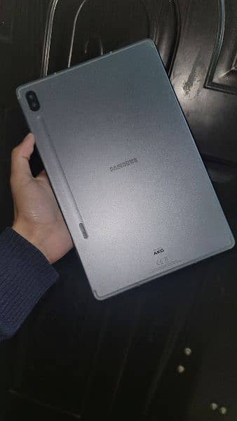 Samsung Tab S6 with pen 1