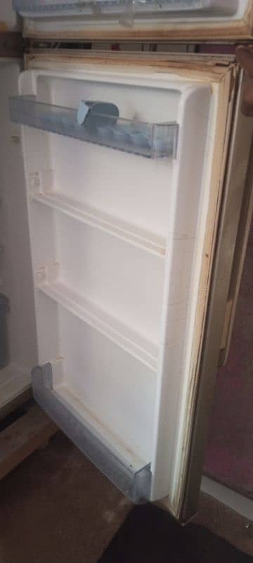 Haier fridge Geniune condition 2