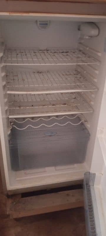 Haier fridge Geniune condition 4