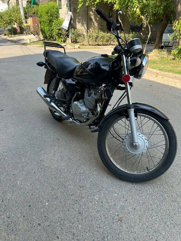 Suzuki gs150 9