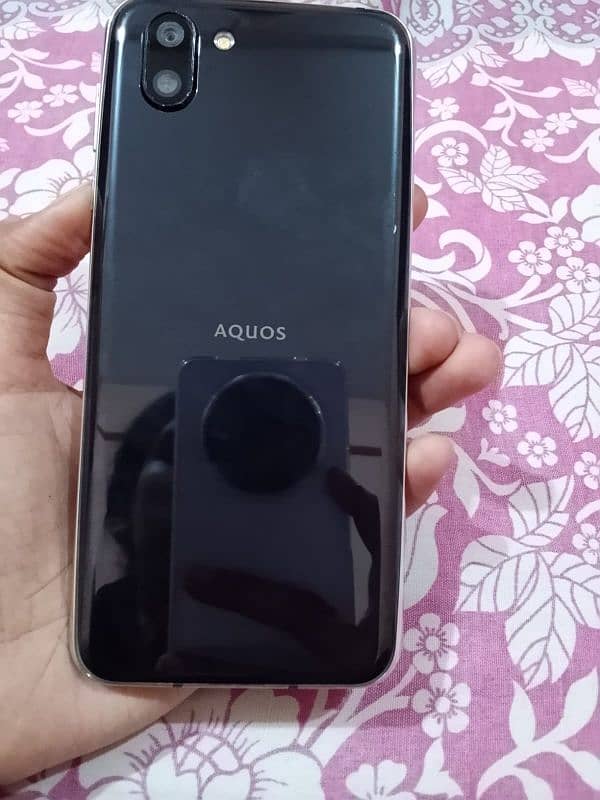 AQUOS R2 4/64 NON-PTA 17000 1