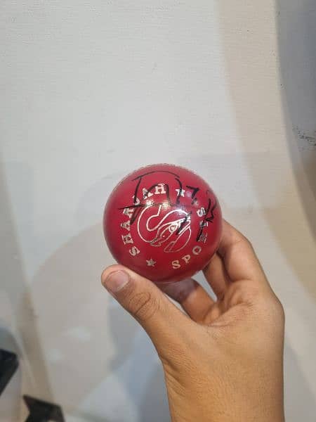 "Cricket Ball Signed by Waqar Younis, Shadab Khan & Waseem Jr – Rare!" 1