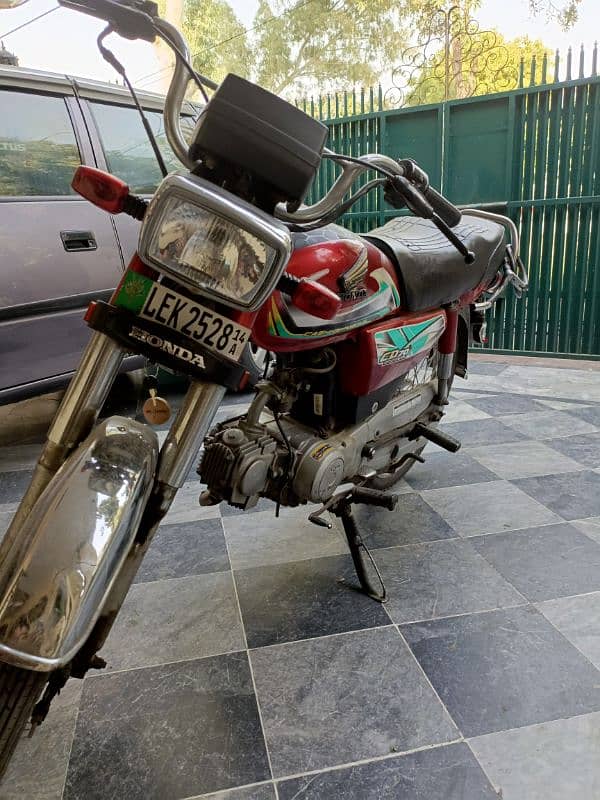 Honda CD 70 Model 2014 in an eminent condition. 2