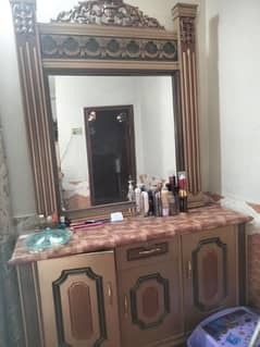 dressing table 0