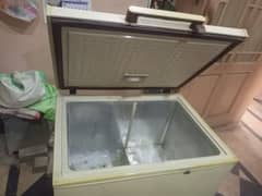 Daewlance medium size freezer. 03054683424