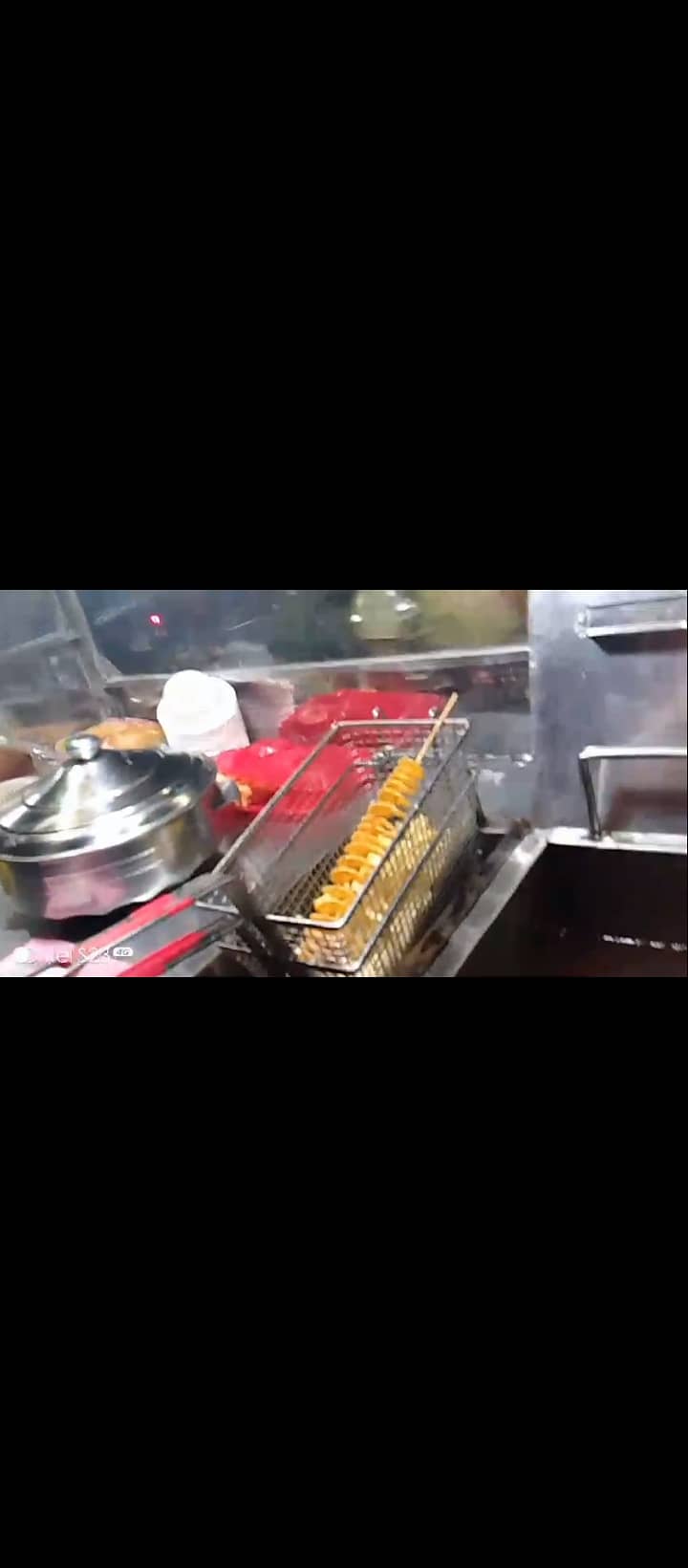 fast food ka counter table Hai hot plate hai aur Tamam chij Hai acces 4