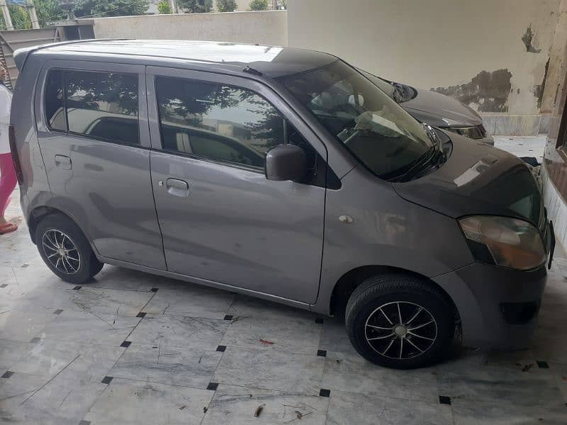 Suzuki Wagon R 2018 11