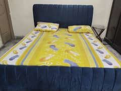 Double bed with 2 side tables