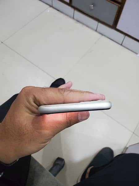 Iphone 11 64 gb jv non pta 4