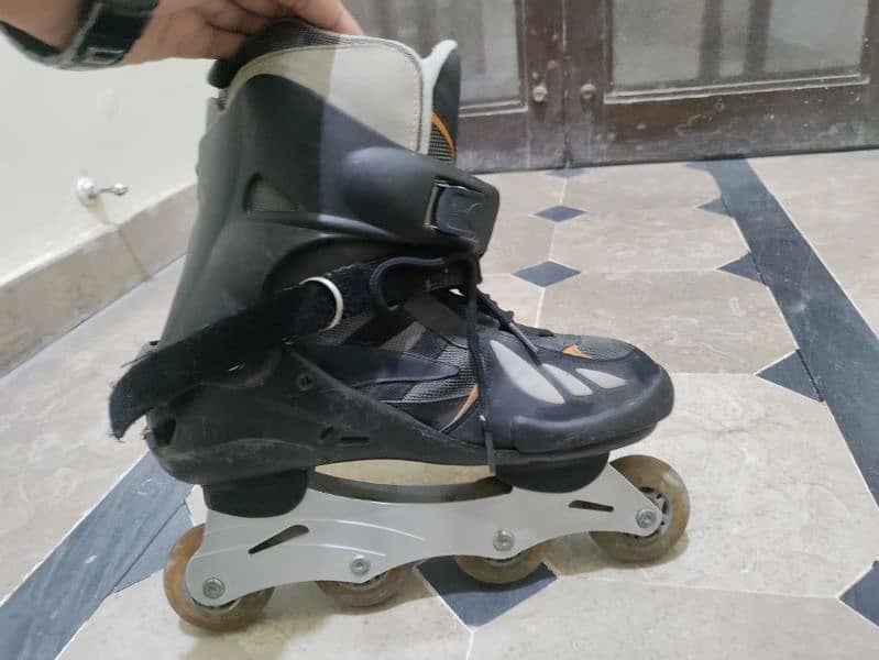 Skating Shoes  High Quality (Used) 3