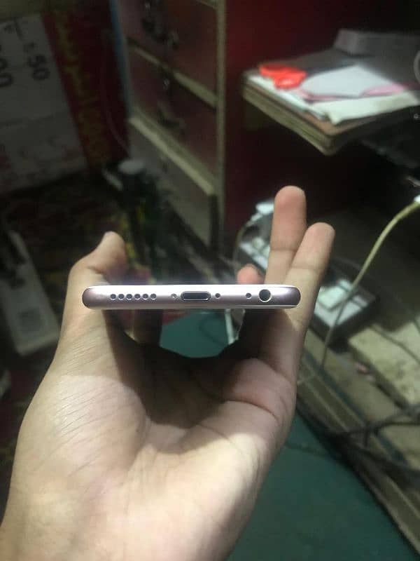 iphone 6s 03015880695 watsapp 2