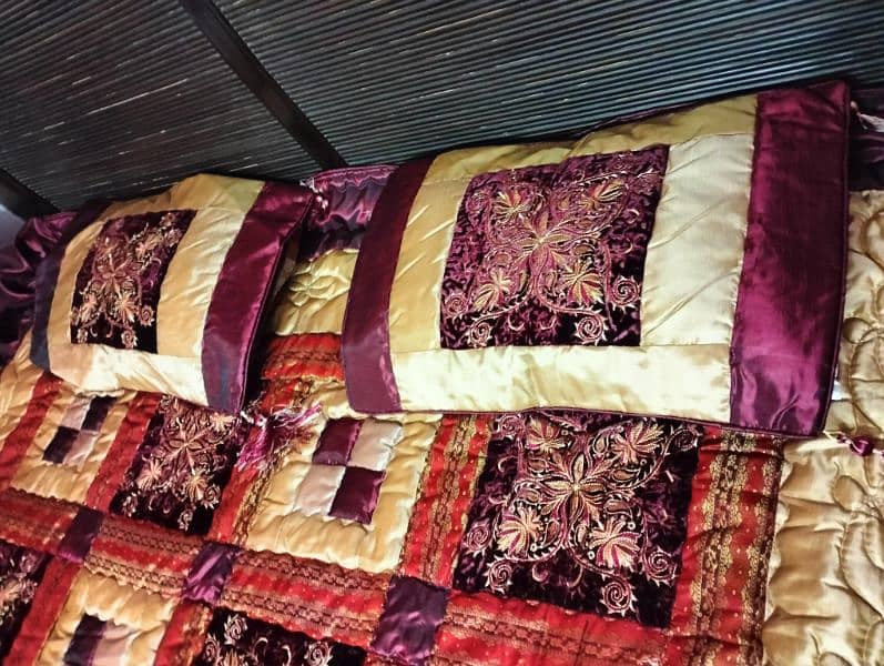 NEW Embroidered Maroon & Gold Velvet Bridal 9 pieces Duvet Set 1