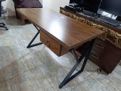 Computer Table in Excellent Condition