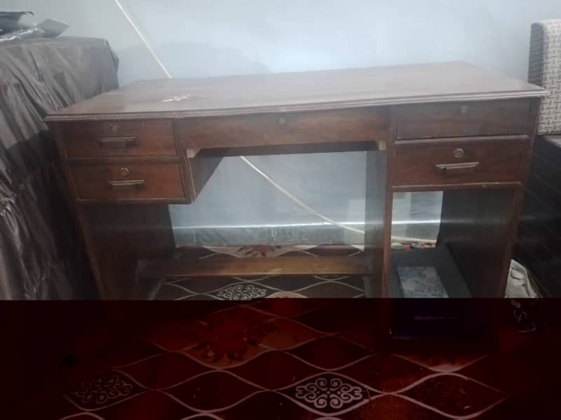 Computer Table For Sale In Reasonable Price 0