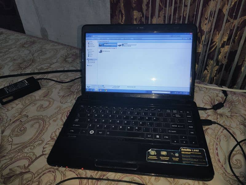 Laptop Toshiba core i 3 1