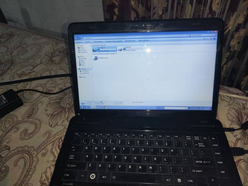 Laptop Toshiba core i 3 3