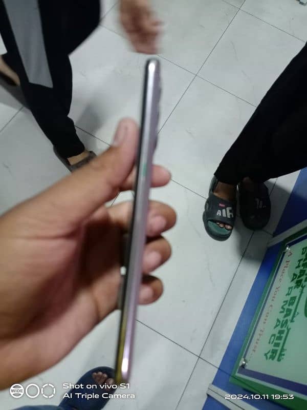 Oppo reno 5  with box and charger 1