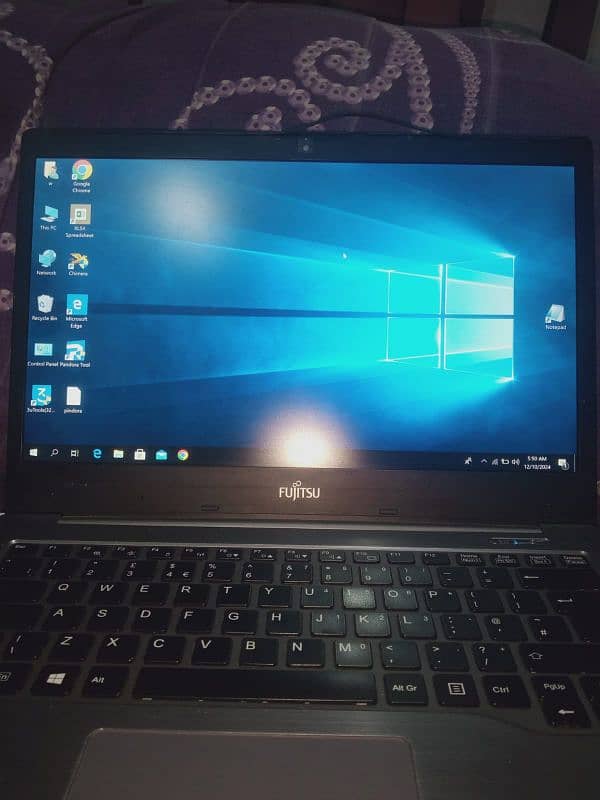 Fujitsu Laptop 2