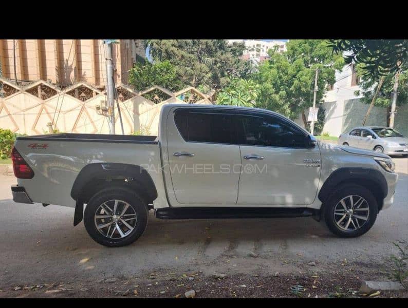 Toyota Hilux 2018 1