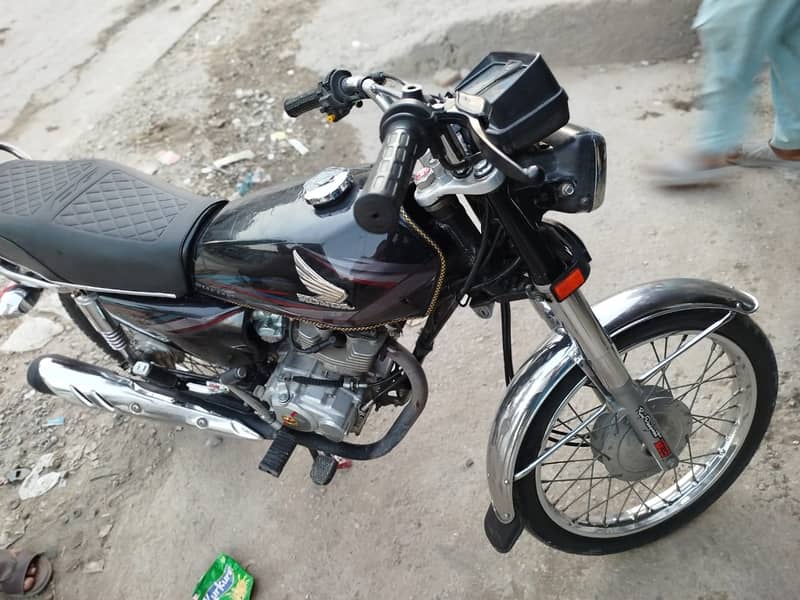 Honda CG 125 2015 3