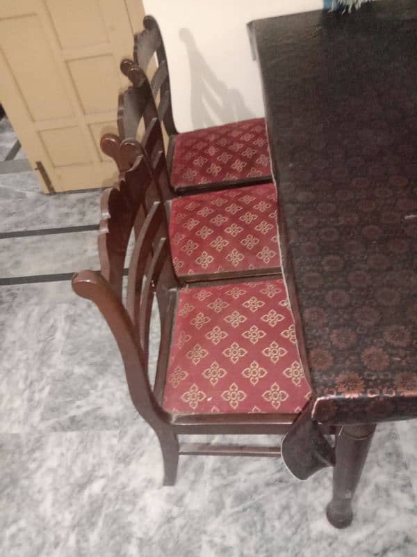 Table with 6 chairs 8