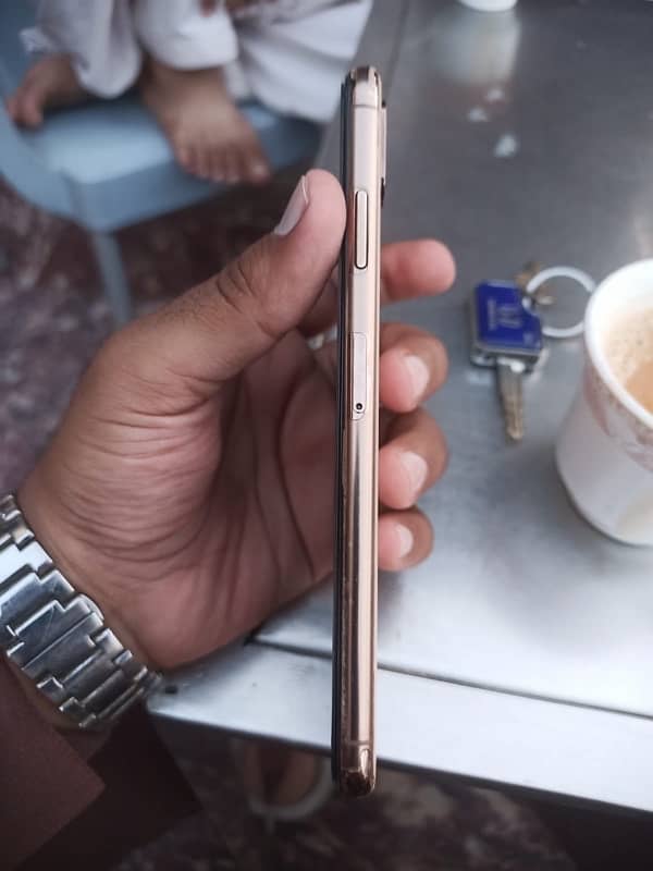 iPhone XS Max 03331619917 1