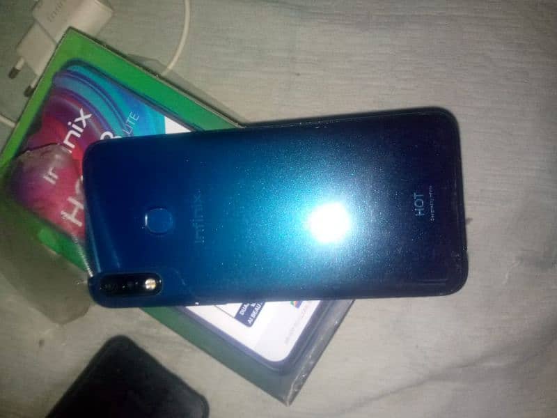 Infinix hot 8 lite 1