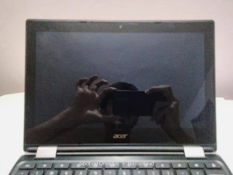 Acer Chromebook/ laptop touch screen 3