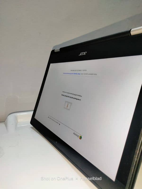 Acer Chromebook/ laptop touch screen 7