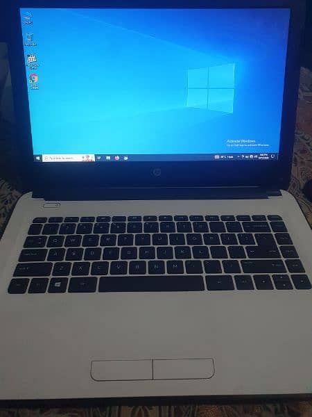 laptop hp core i3 4th generation hn 8 GB ram or 500gb HDD 0