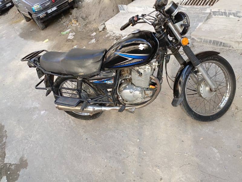 Suzuki GS 150 2015 model 5