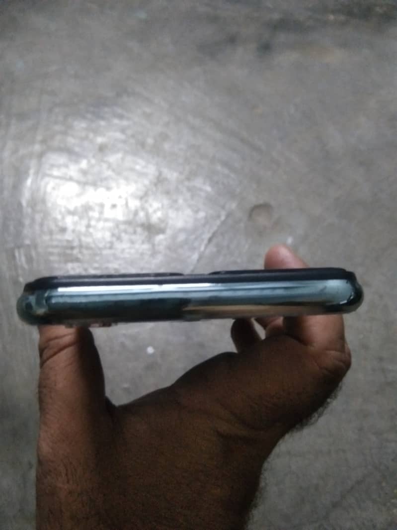 guyz i m selling vivo y17 mint condition pta approved dual sim 2