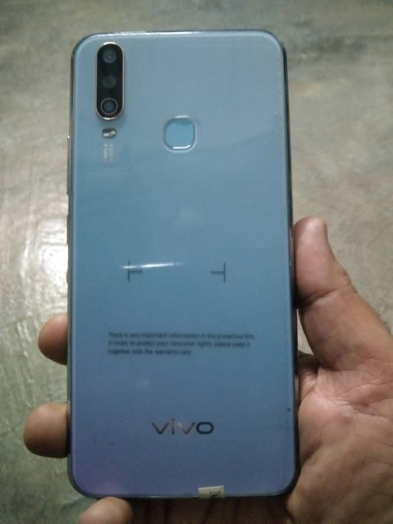 guyz i m selling vivo y17 mint condition pta approved dual sim 4