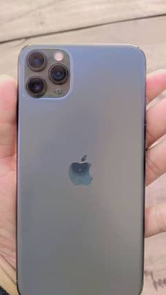 I phone 11 pro max  64 gb non pta  jv 03001060585