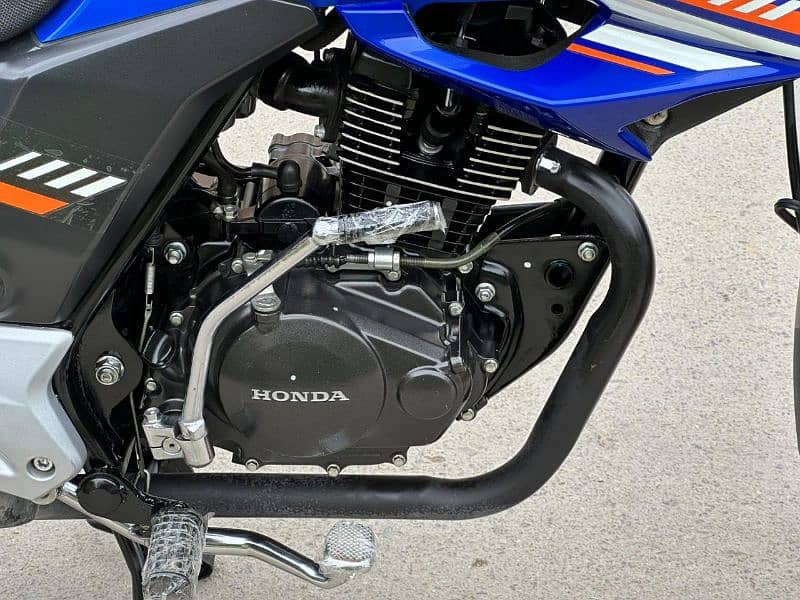 Honda 150f - Blue 6