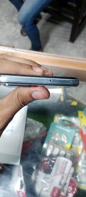 vivo y 21 condition 10by8 or ram 4or memory 64 box and sat ha 3